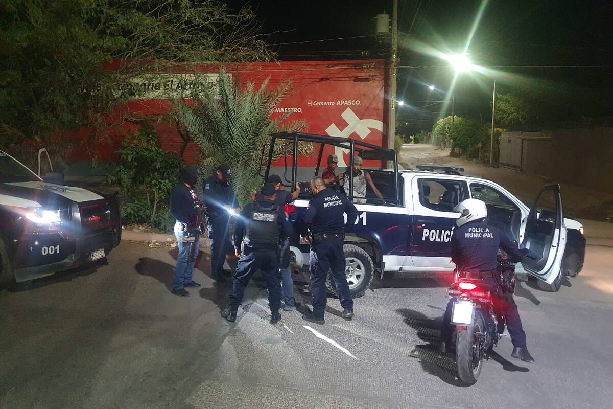 Arresta Policía de Hermosillo a hombre con narcótico y a 33 infractores