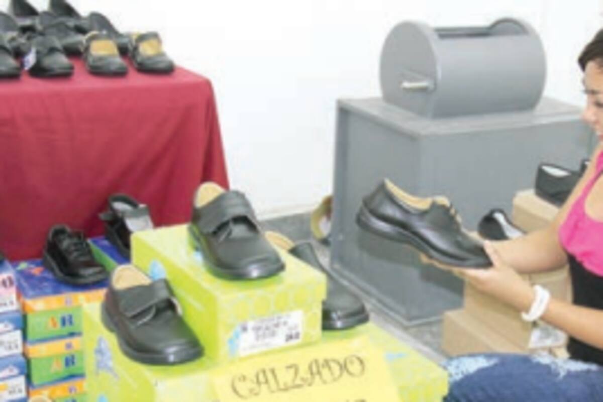 Recomiendan revisar calzado de niños cada 6 meses
