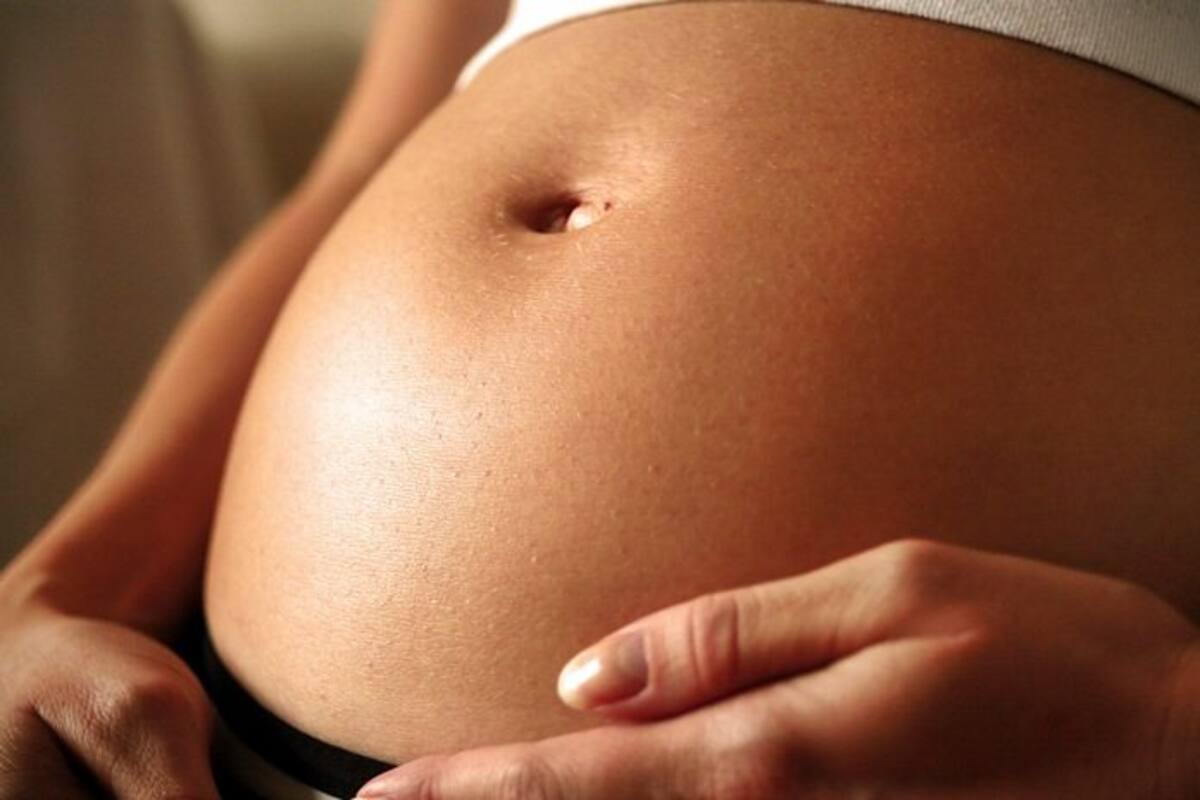 Confirman que los futuros padres deberían dejar de beber 6 meses antes