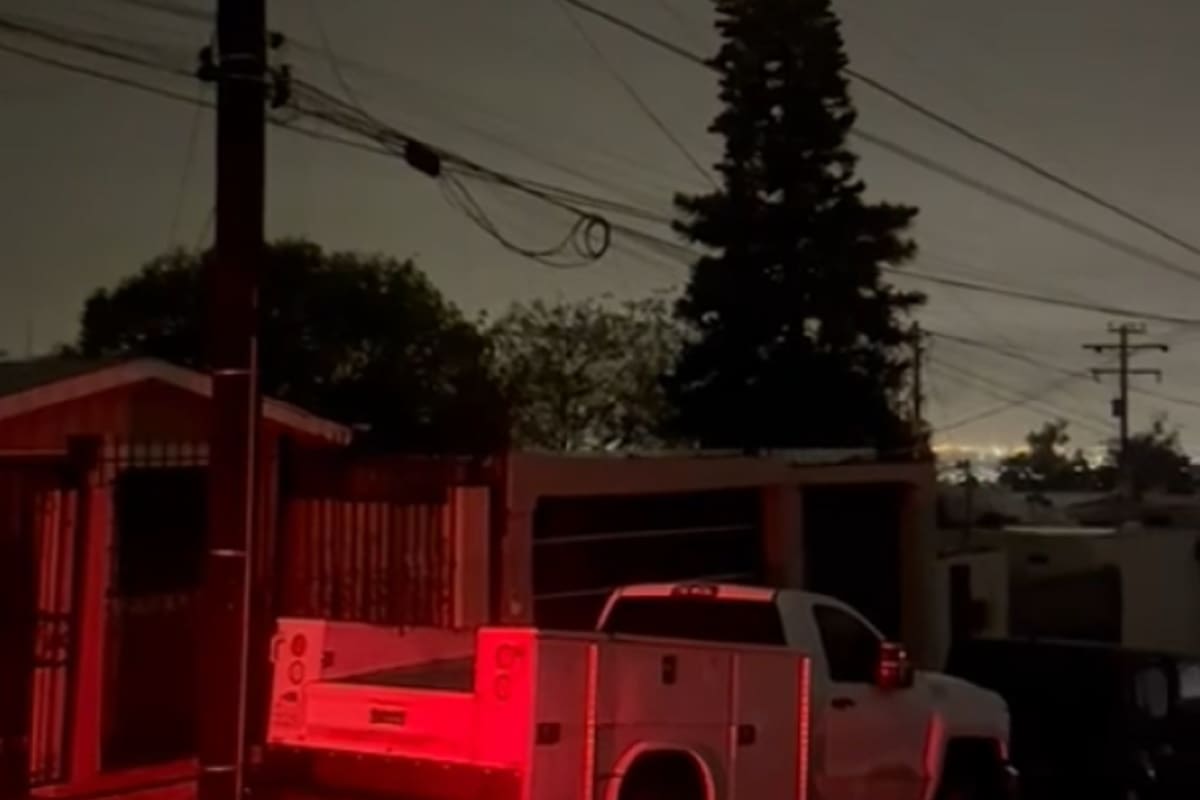Atiende bomberos emergencias tras lluvias en Tijuana