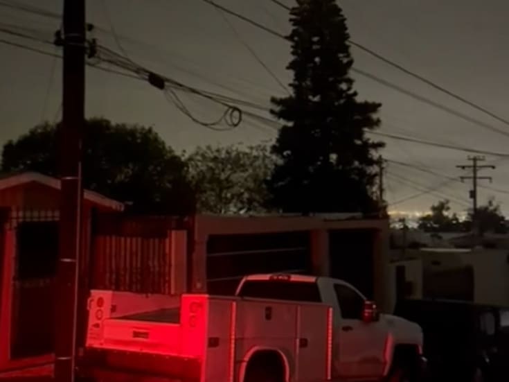 Atiende bomberos emergencias tras lluvias en Tijuana