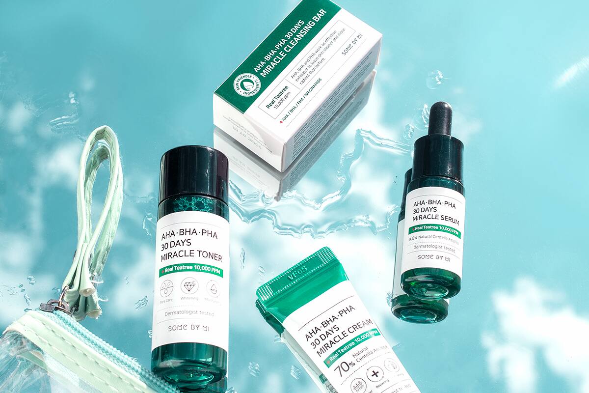 ¿Qué son los AHA, BHA y PHA, y qué pueden hacer por la piel?