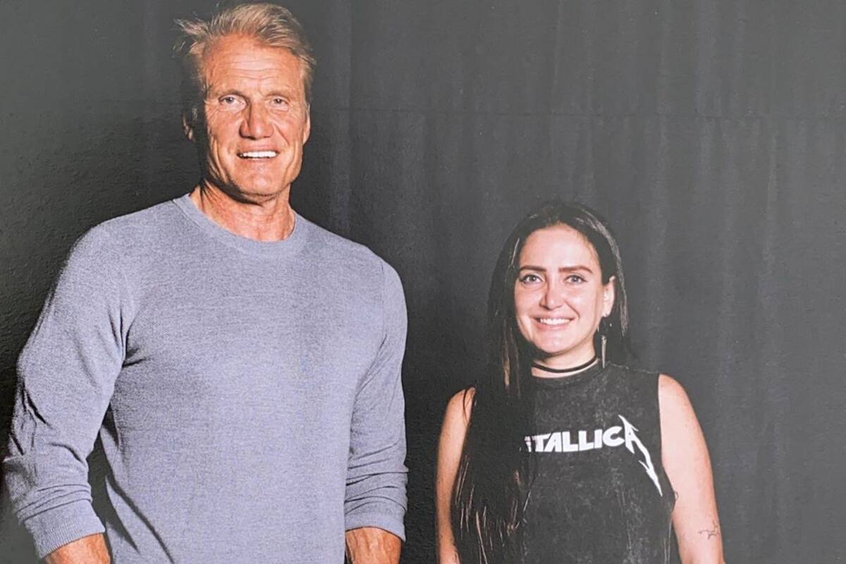Celia Lora presume foto con su “amigo” Dolph Lundgren, “Ivan Drago”, en La Mole