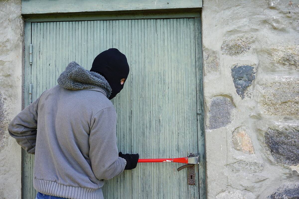 Detienen a sujetos por robo a vivienda en colonia Agualurca