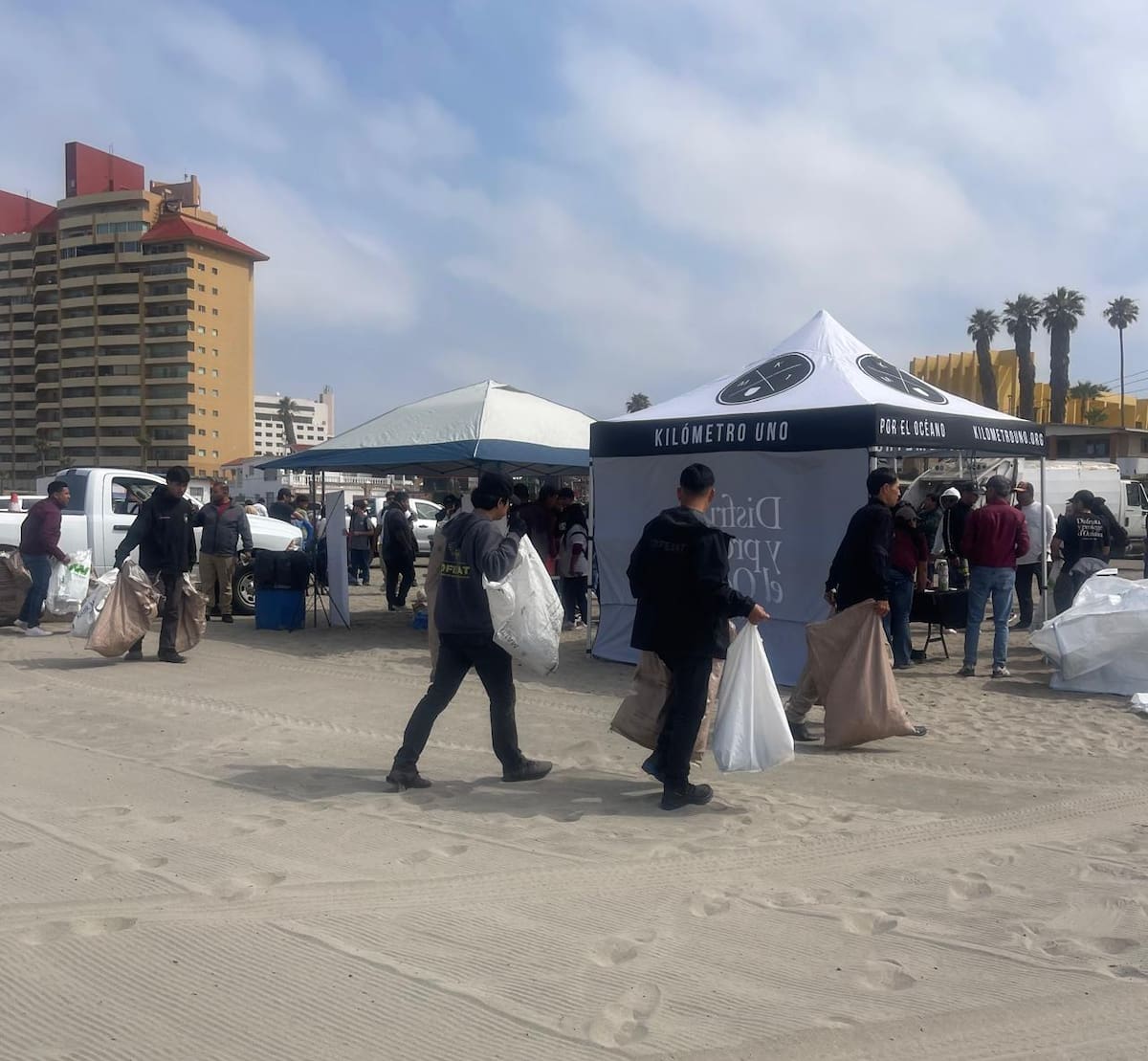 Arrancó en Rosarito la Estrategia Nacional de Limpieza y Conservación de Playas y Costas. Foto: Cortesía