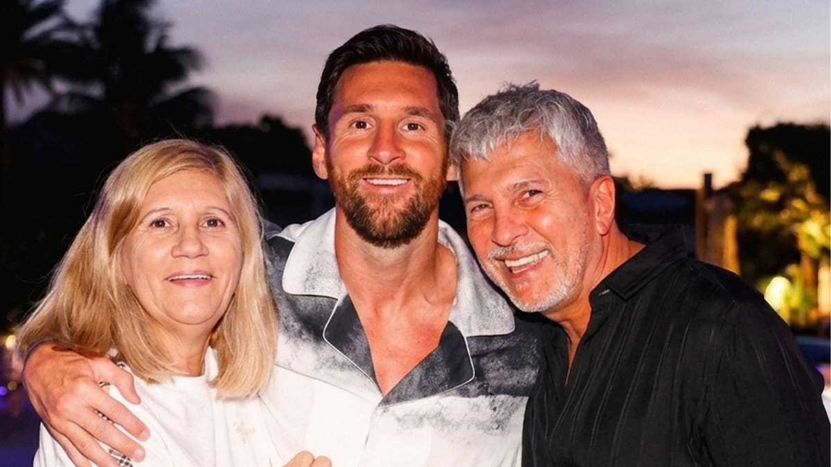 El astro argentino, Lionel Messi, junto a su madre, Celia Cuccittini y su padre, Jorge Messi. (Foto: Redes Sociales)