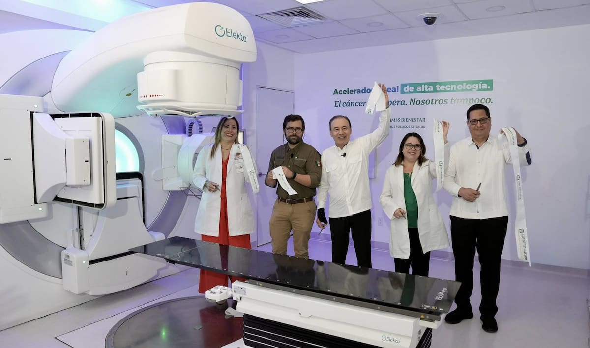 El gobernador Alfonso Durazo anunció la puesta en operación del nuevo equipo en el Centro Estatal de Oncología. FOTO: ESPECIAL