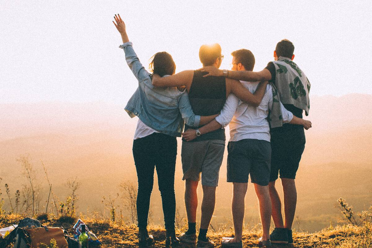 El misterio de las amistades duraderas: ¿Por qué algunas perduran y otras no?