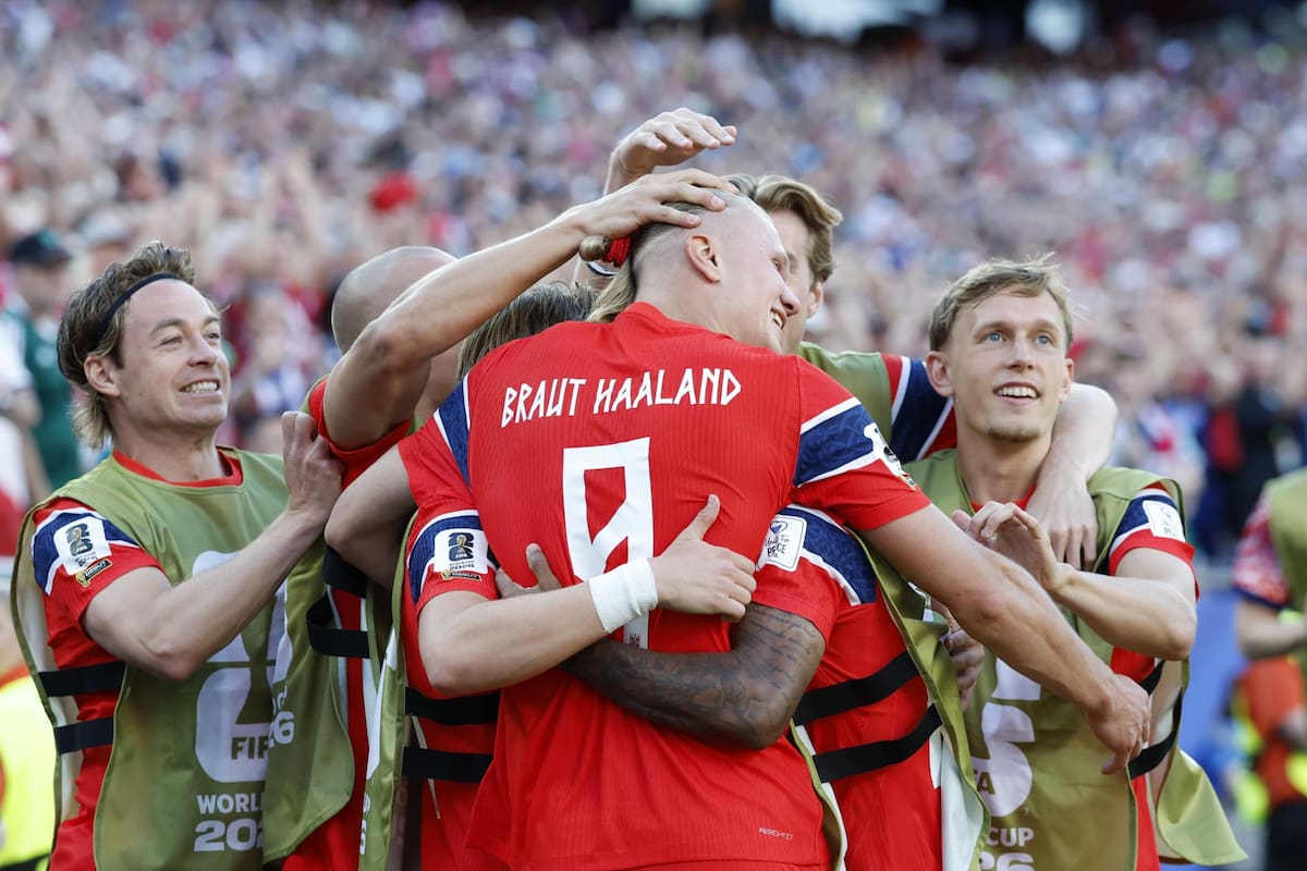 Foxborough (United States), 17/06/2026.- Erling Haaland of Norway (C) celebrates with his teammates after scoring the 2-1 goal during the FIFA World Cup 2026 group stage match Iraq against Norway, in Boston, Massachusetts, USA, 16 June 2026. (Noruega) EFE/EPA/GREG M. COOPER