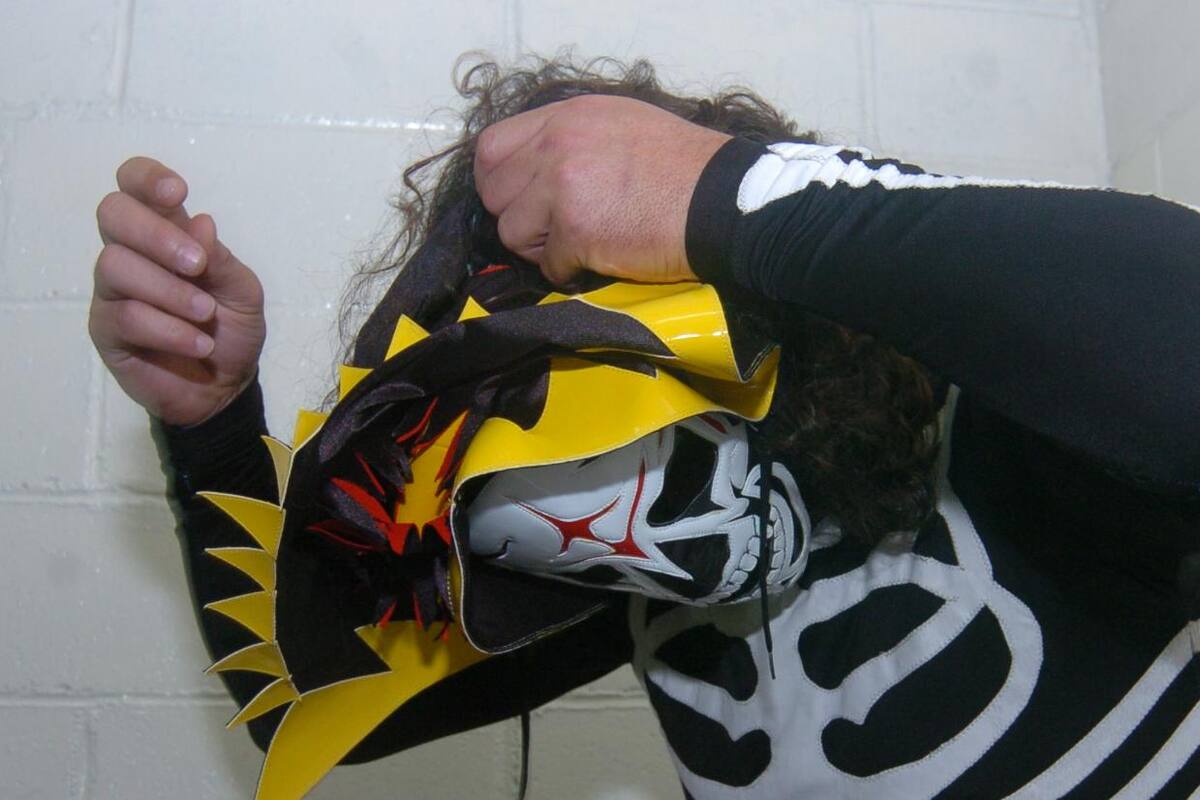 Revelan el rostro de "La Parka" de manera accidental