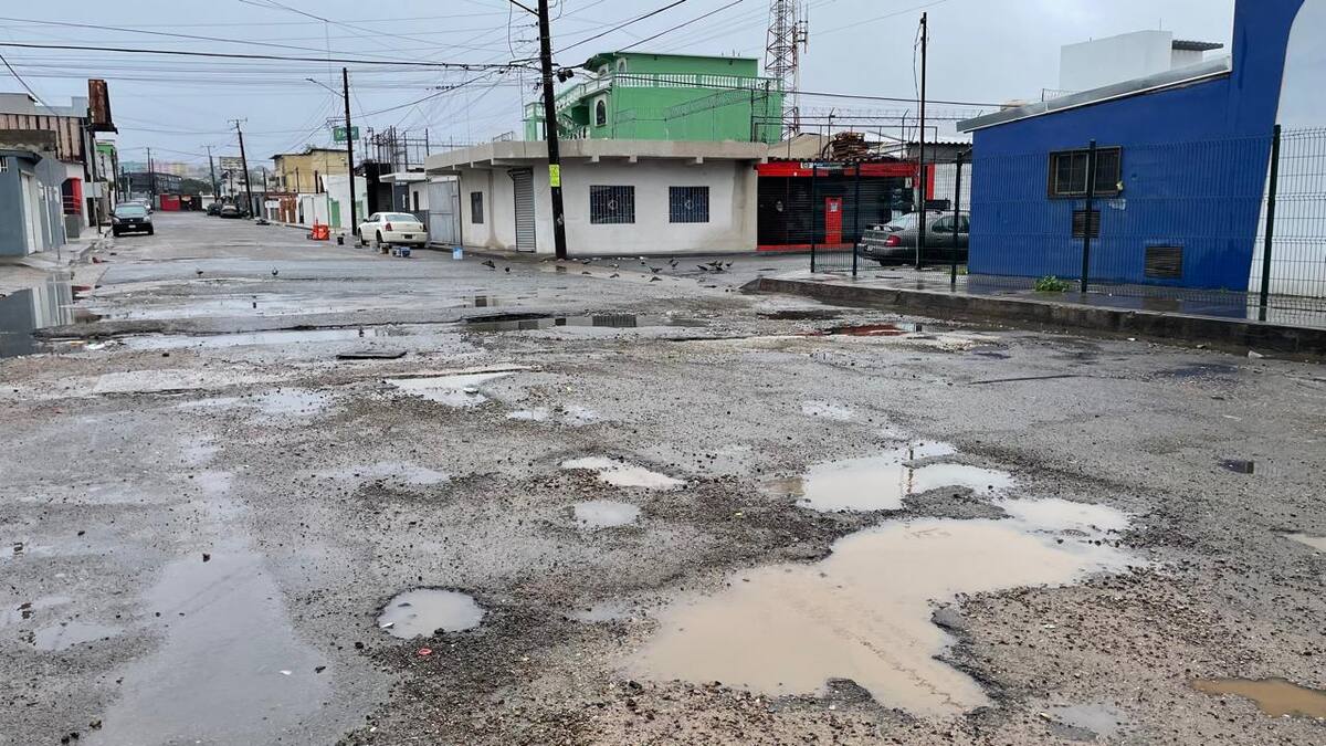 Afectaciones se registraron en la Zona Centro, El Soler y bulevar Gustavo Díaz Ordaz tras las lluvias. Foto: Michelle Castillo