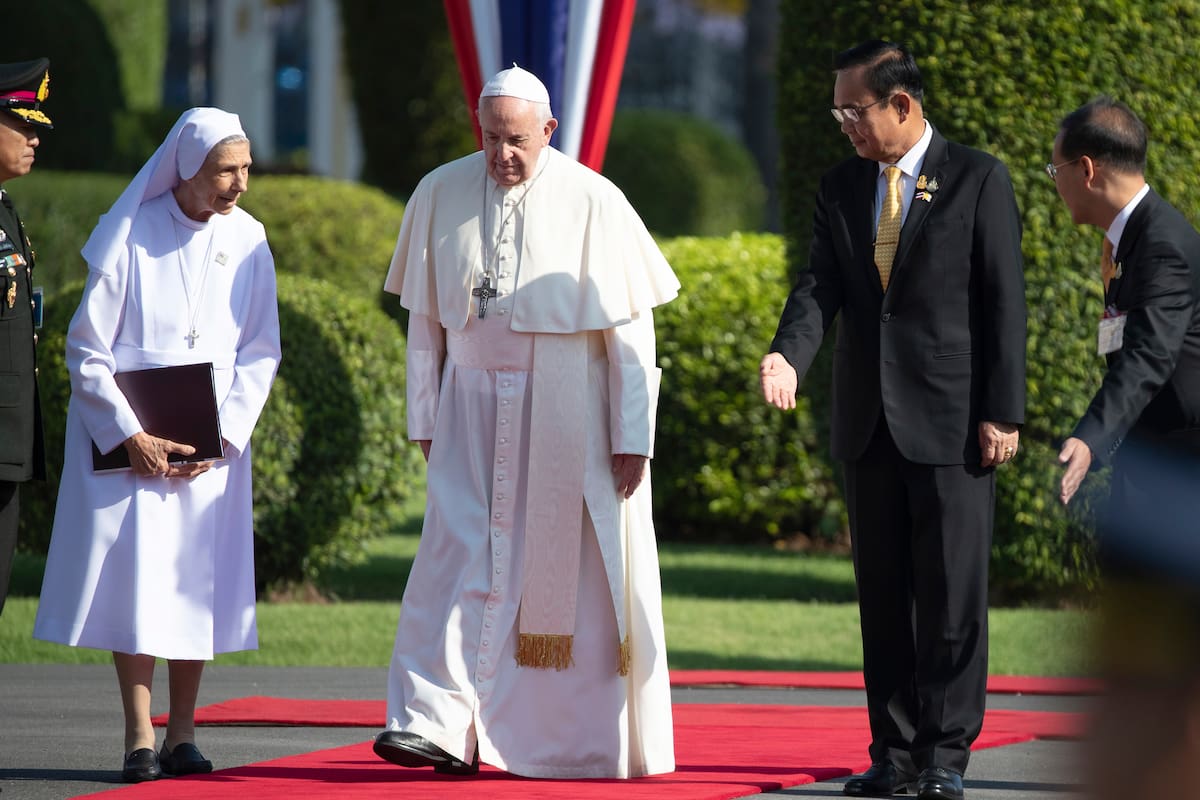 Papa Francisco aparece con un hematoma en el rostro , ¿Qué le sucedió?
