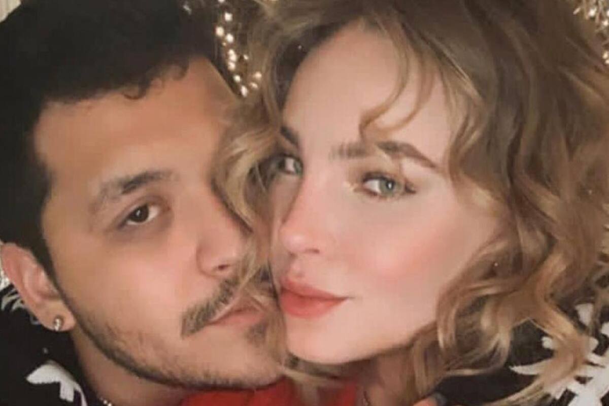 Nodal tiene a Belinda en su tono de llamadas