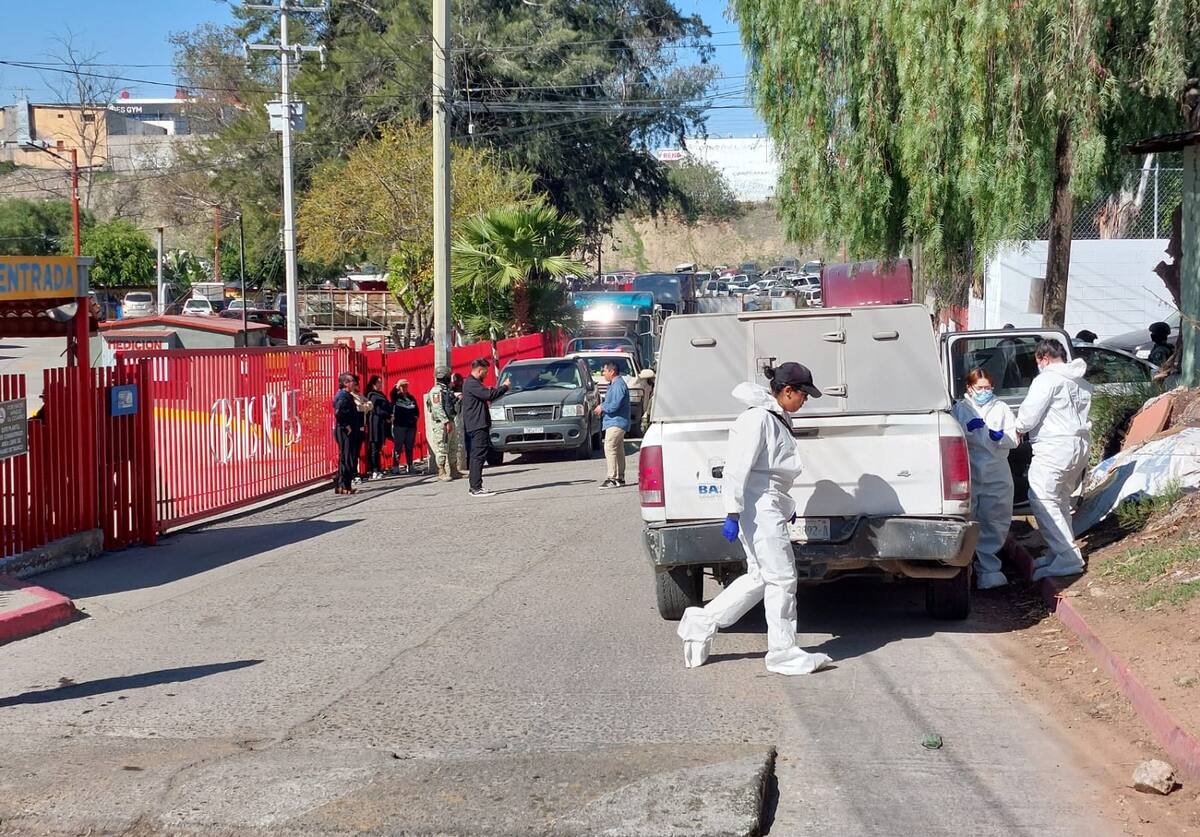 La víctima fue sorprendida cuando subía a su vehículo.