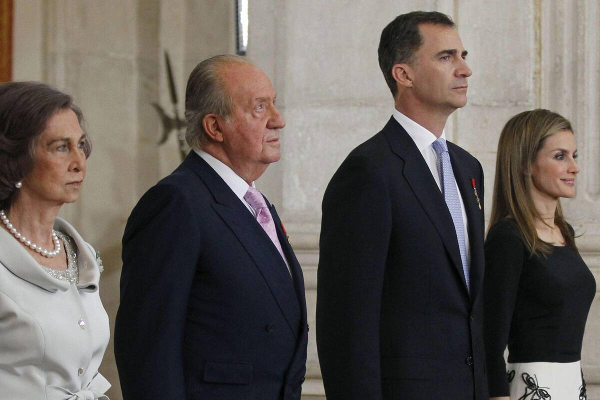 España: Alrededor de 200 personas se manifiestan contra la Monarquía