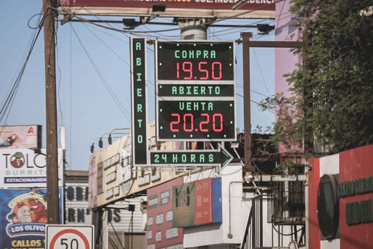 Se posiciona dolar por encima de los 20 pesos