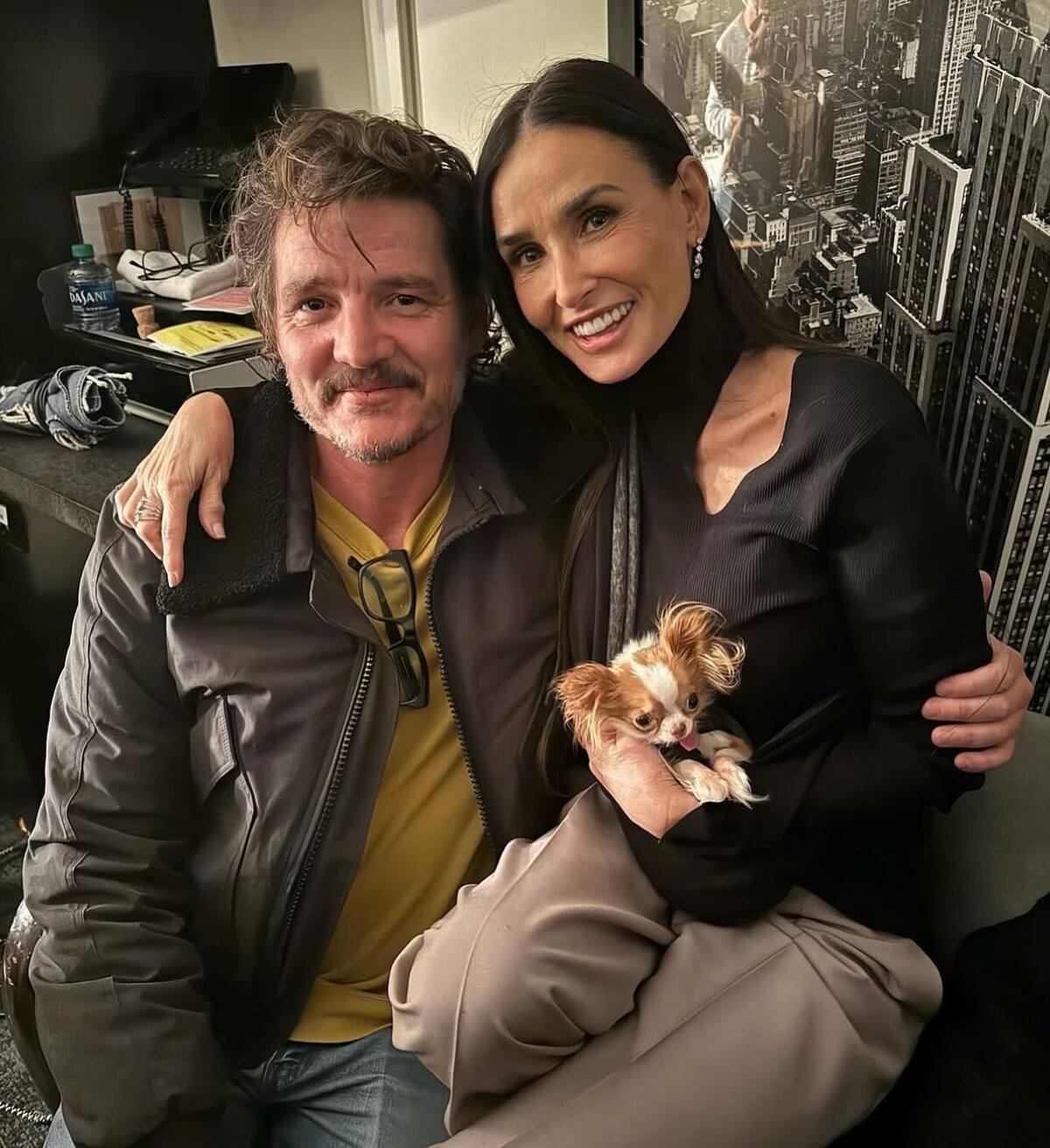 Pedro Pascal, Demi Moore y Pilaf