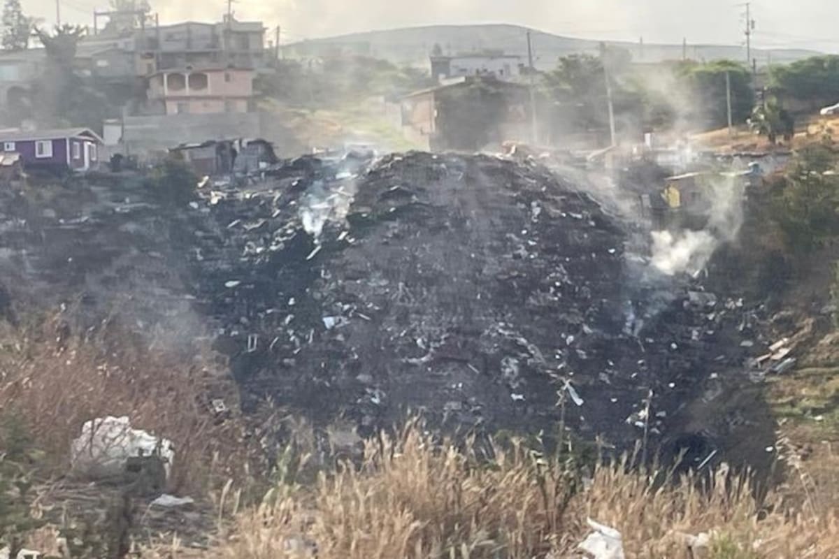 Denuncian basurero clandestino en Alcatraces por incendios y amenazas