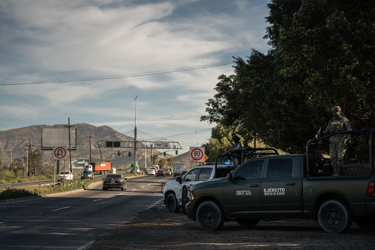 El hallazgo se realizó sobre la carretera Libre Tijuana–Tecate; no hay detenidos. Foto: Border Zoom