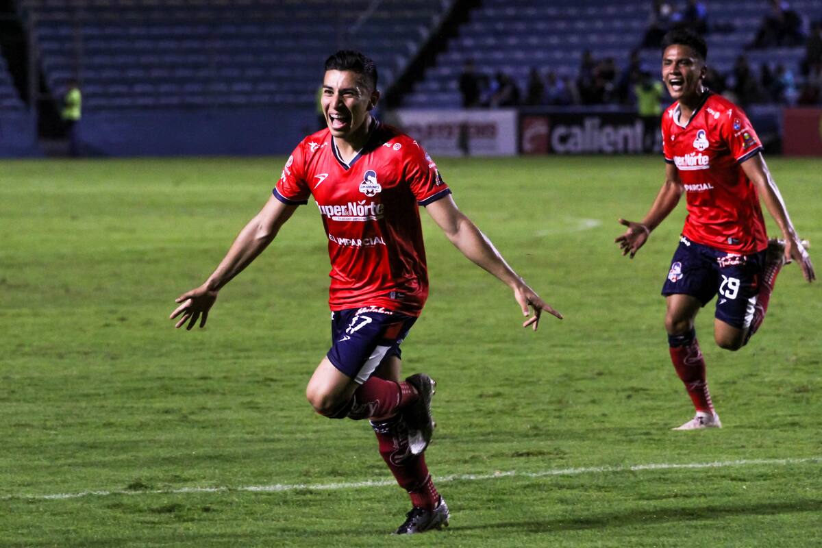 Cuatro puntos a la canasta de Cimarrones