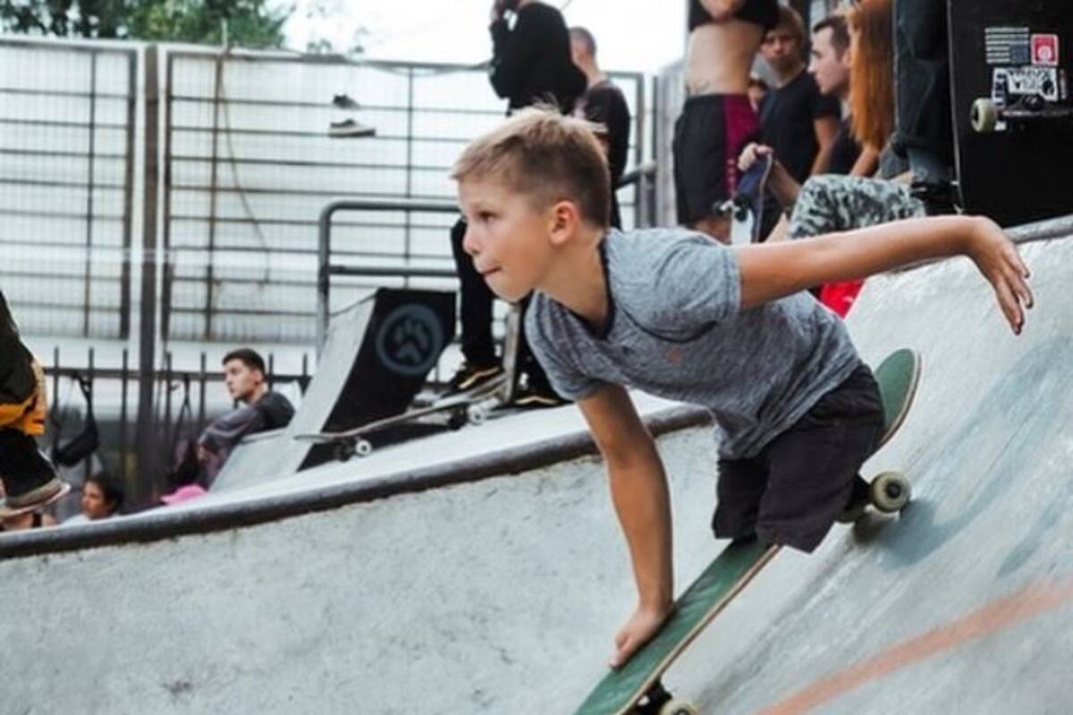 VIDEO: Skater sin piernas se vuelve tendencia