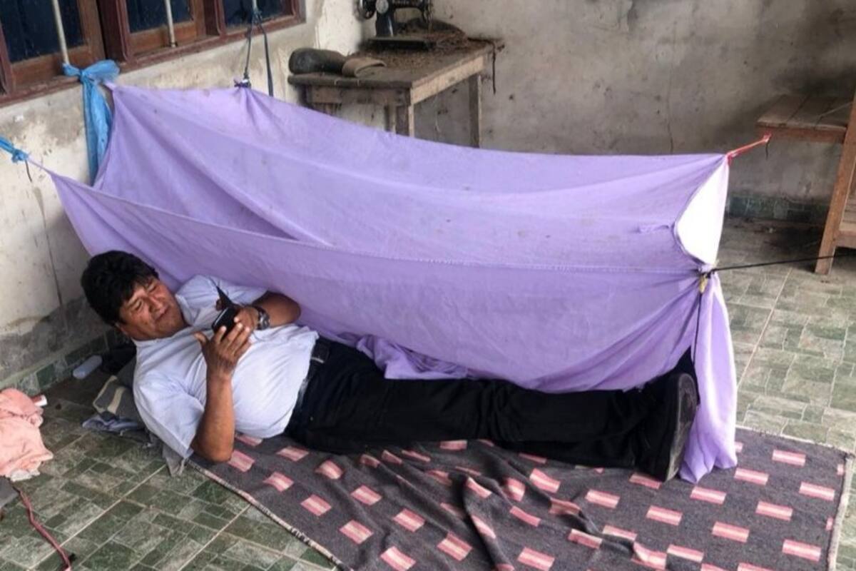 Evo Morales pasó su primera noche como ex presidente en el piso