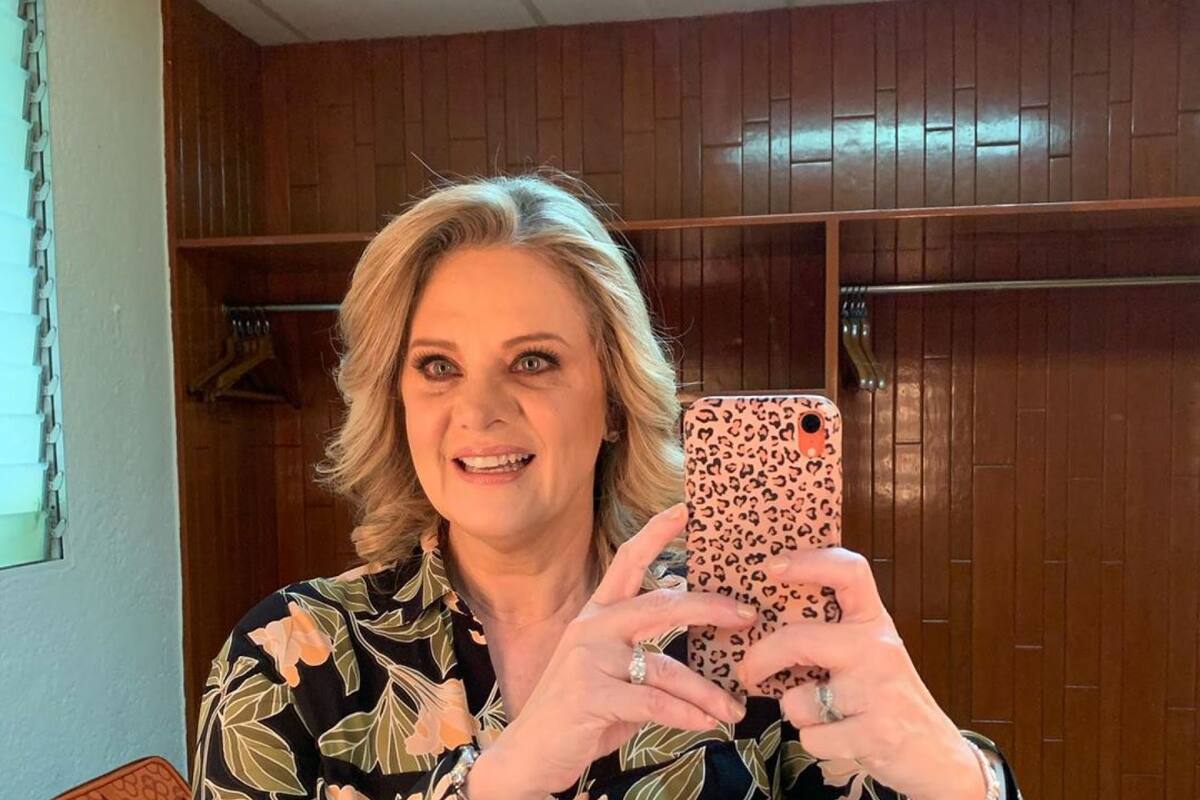 Erika Buenfil pide a la sociedad que usen cubrebocas con emotivo mensaje
