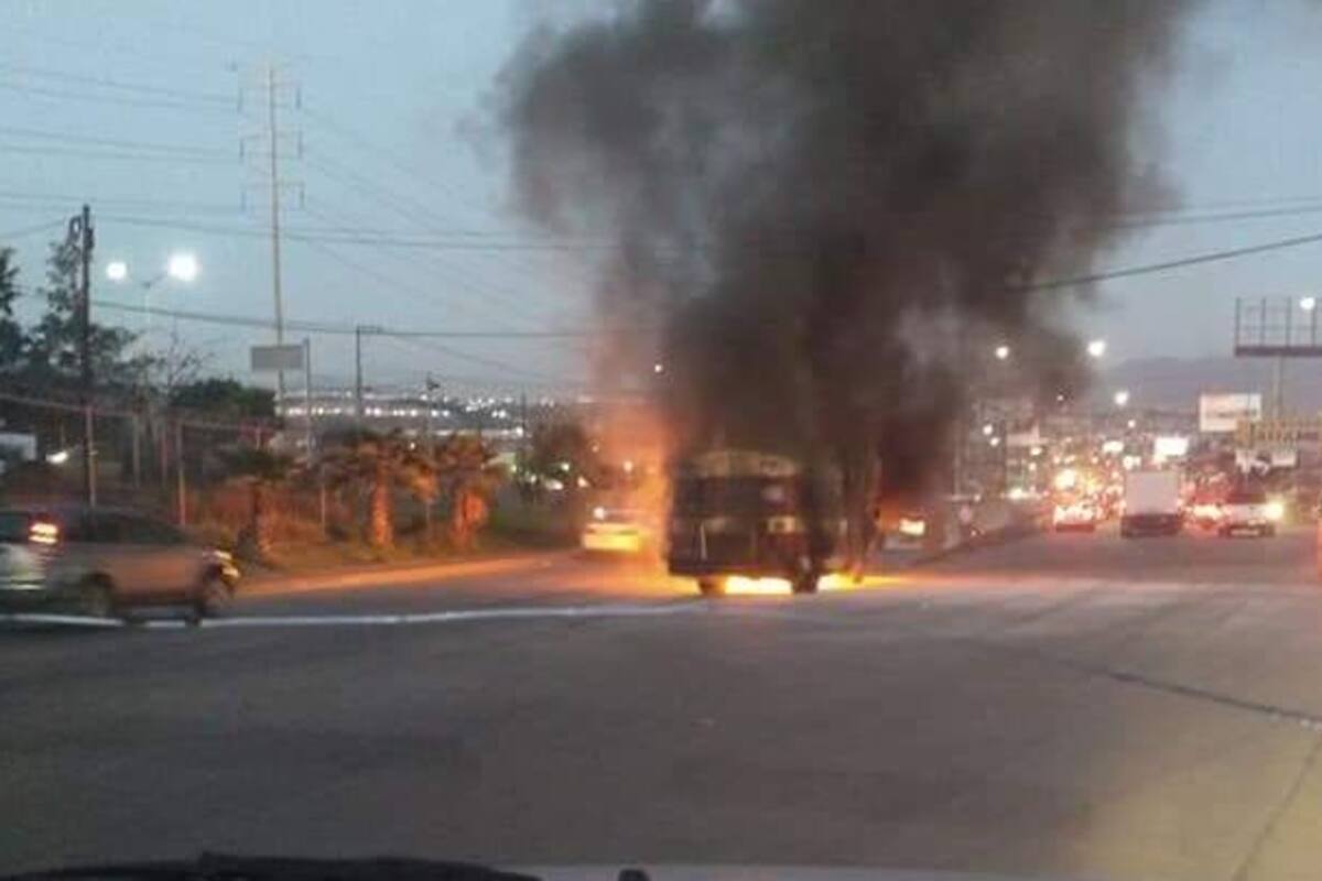 Se incendia calafia en el Rosas Magallón