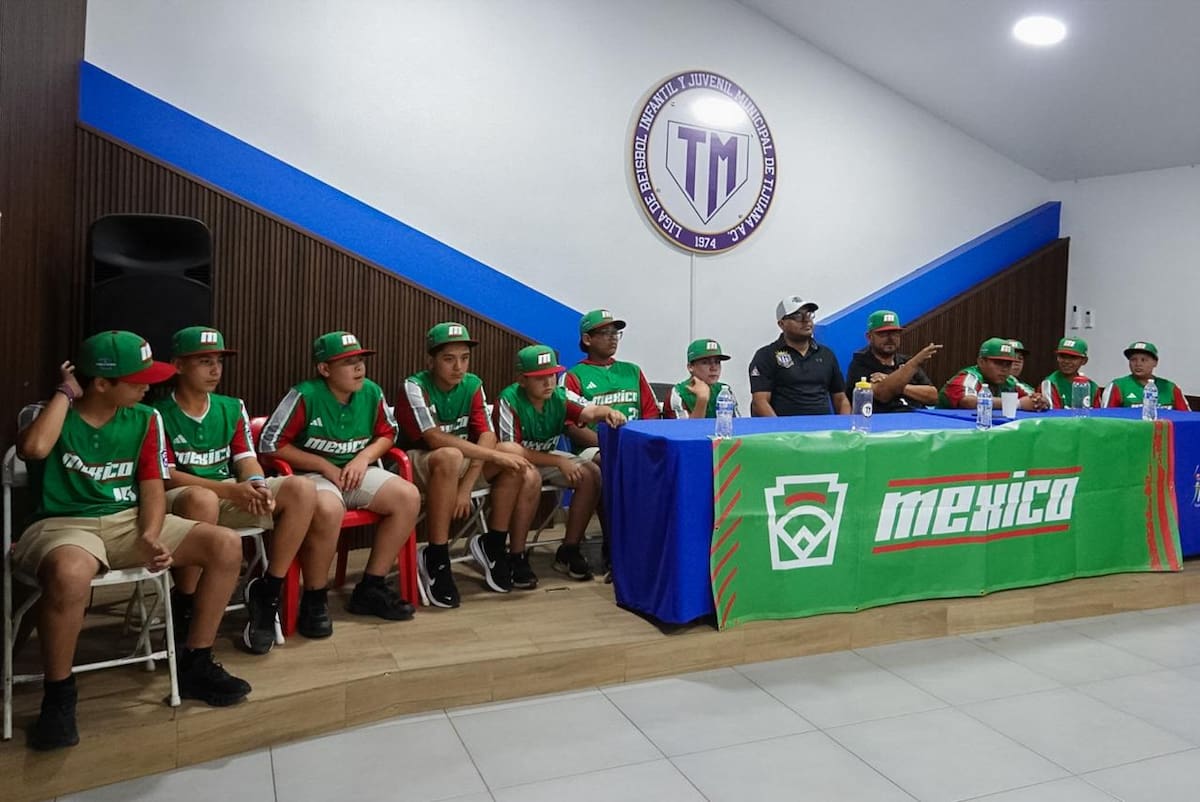 Los peloteros de la Liga Municipal de Tijuana regresaron a casa después de representar a México en la Serie Mundial de Ligas Pequeñas en Williamsport, Pensilvania. Foto: Cortesía / Border Zoom