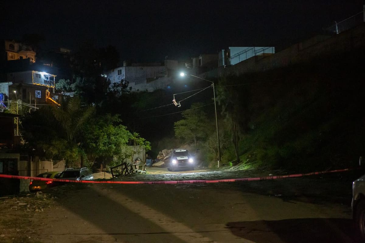 Hombre baleado en la cabeza fallece horas después; agresores jóvenes huyeron del lugar. Foto: Border Zoom