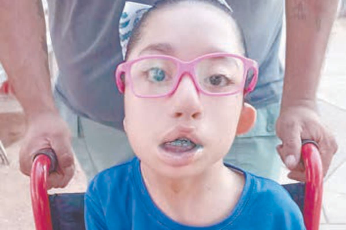 Luciana con síndrome de Charge enfrenta otro reto y necesita tu apoyo para luchar por recuperarse