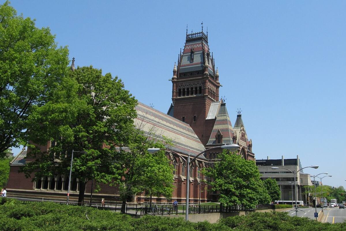 Fue aceptado en Harvard, pero rechazan su ingreso a EU