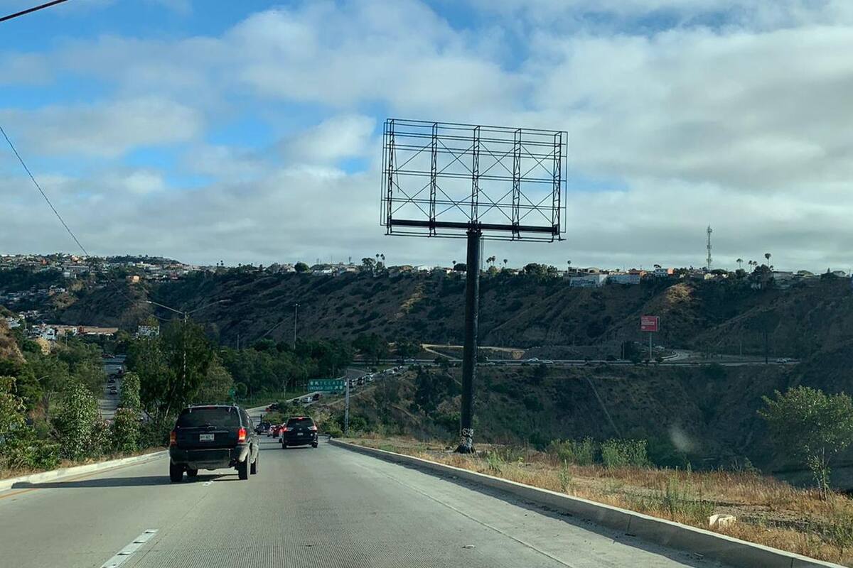 Advierten sobre instalación de espectaculares en varias zonas de Tijuana