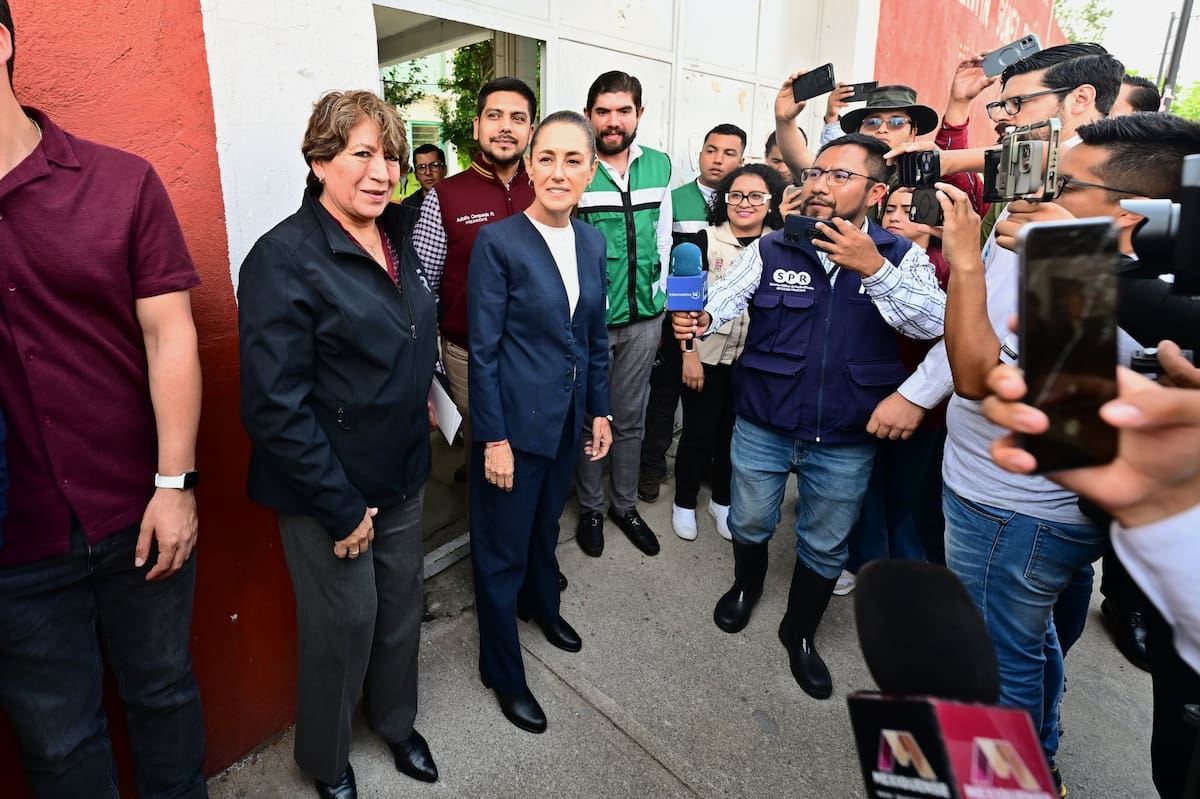 Claudia Sheinbaum visitó a la población afectada de Nezahualcóyotl.