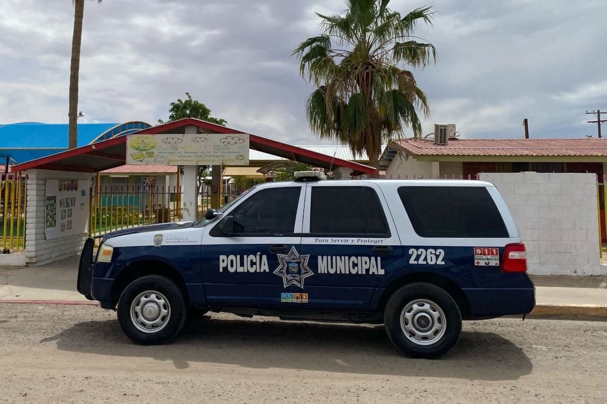 Huye tras ser detenido por una infracción y termina vinculado por camioneta robada en SLRC