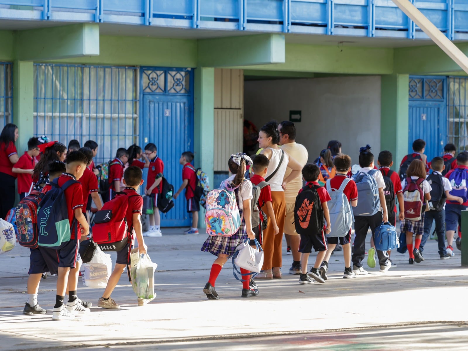 La propuesta busca elevar a rango de derecho laboral la participación activa de los tutores en el desarrollo académico y emocional de sus hijos, garantizando permisos con goce de sueldo.