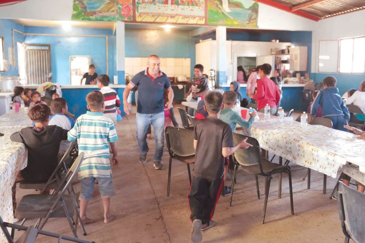 Don Ancelmo solicita apoyo para comedores y un asilo en la Costa de Hermosillo