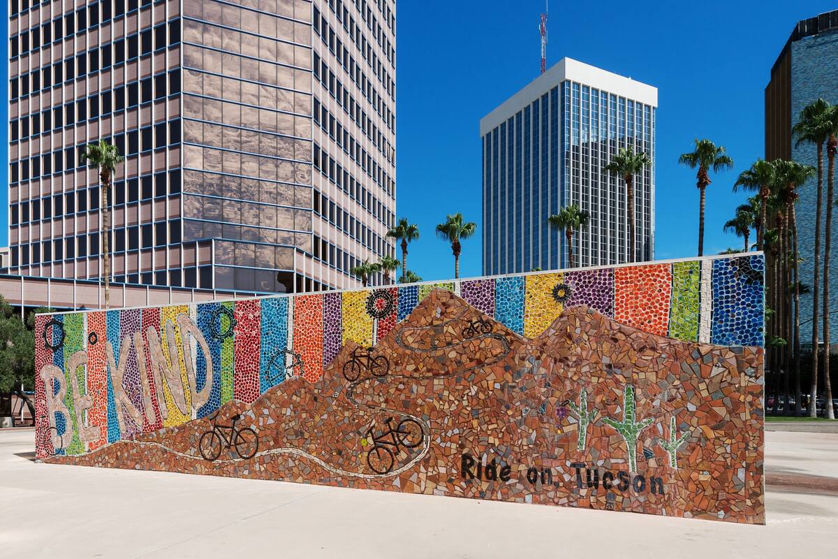 Arte Urbano en Phoenix y Tucson: Murales que Cuentan Historia