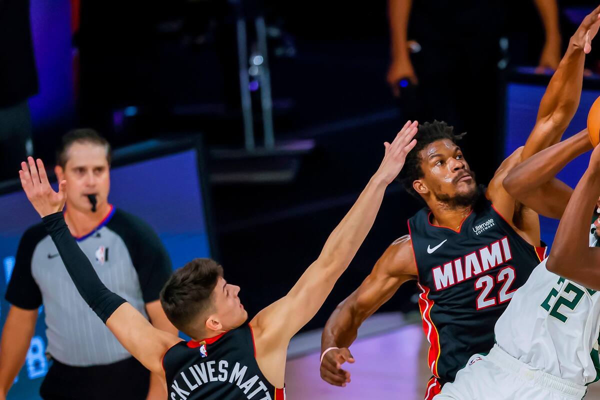 Sin Antetokounmpo, los Bucks evitan la barrida ante el Heat