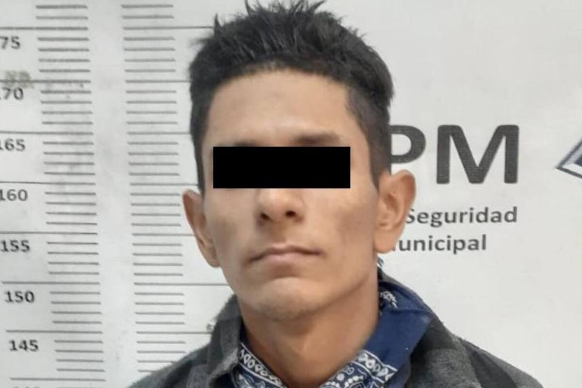Sorprenden policías a asaltante en autoservicio