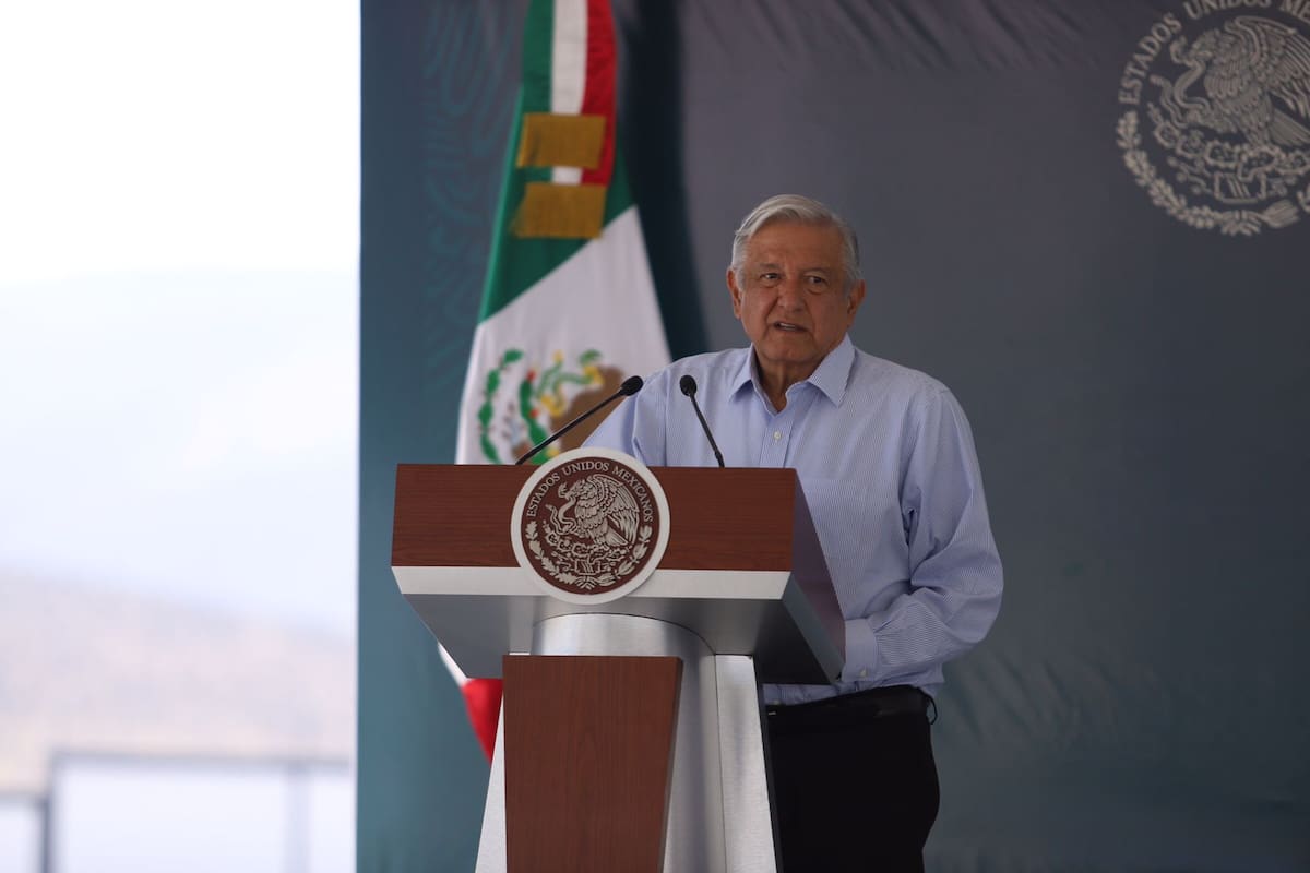AMLO anuncia gira por BC en tres meses como homenaje a Bonilla; promete agua para Rosarito