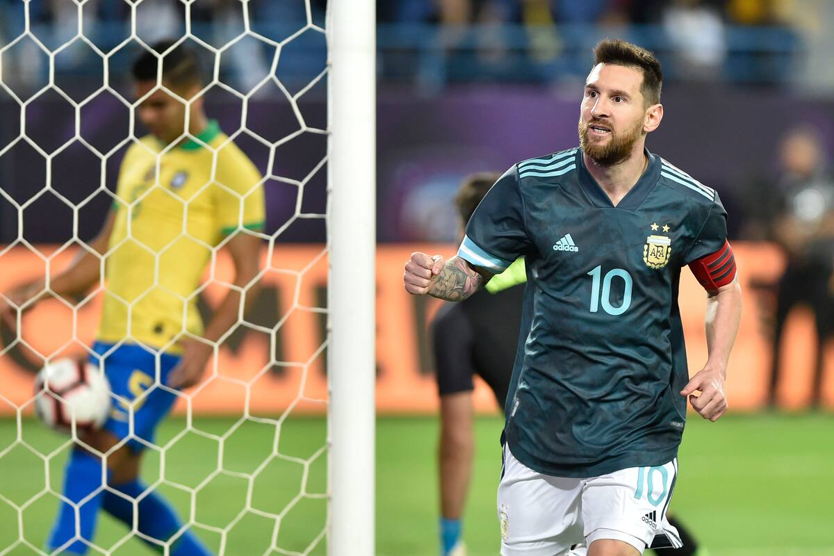 Con gol de Messi, Argentina vence a Brasil en amistoso en Arabia Saudita