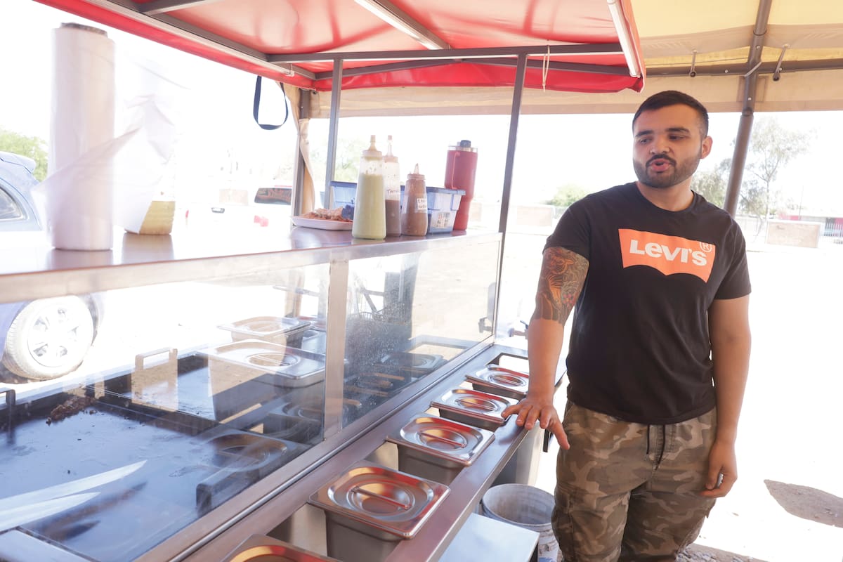 Jonathan Gutiérrez han tenido gran éxito con la comida yucateca que preparan.