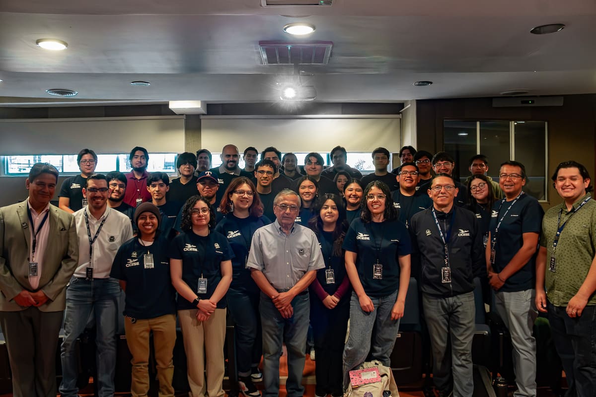 Acercan ciencia a estudiantes universitarios