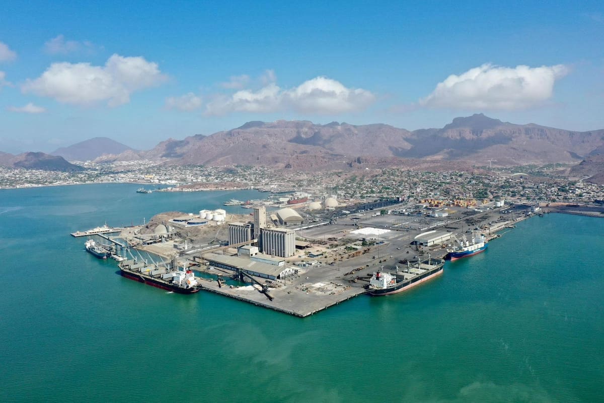 Retienen en Guaymas un buque de Singapur