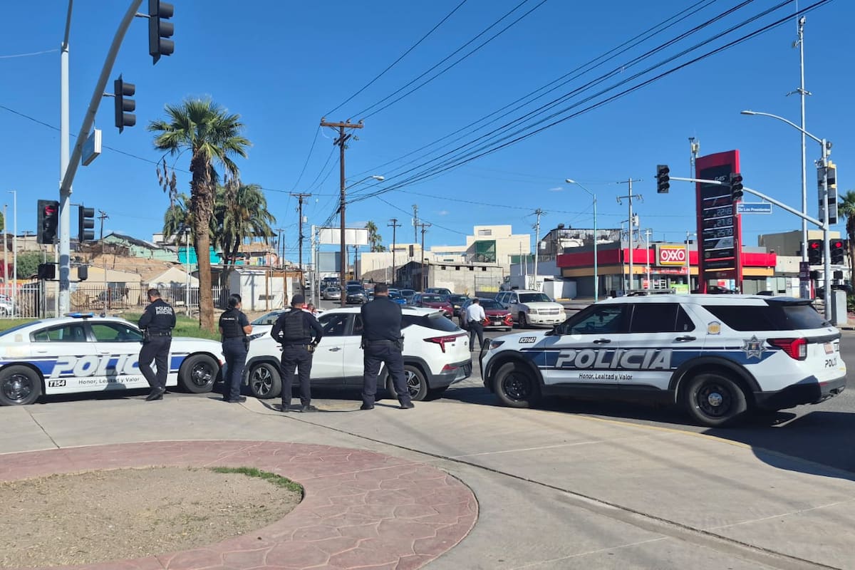 Choque en San Luis y Gómez Morín deja un lesionado y cuatro vehículos dañados