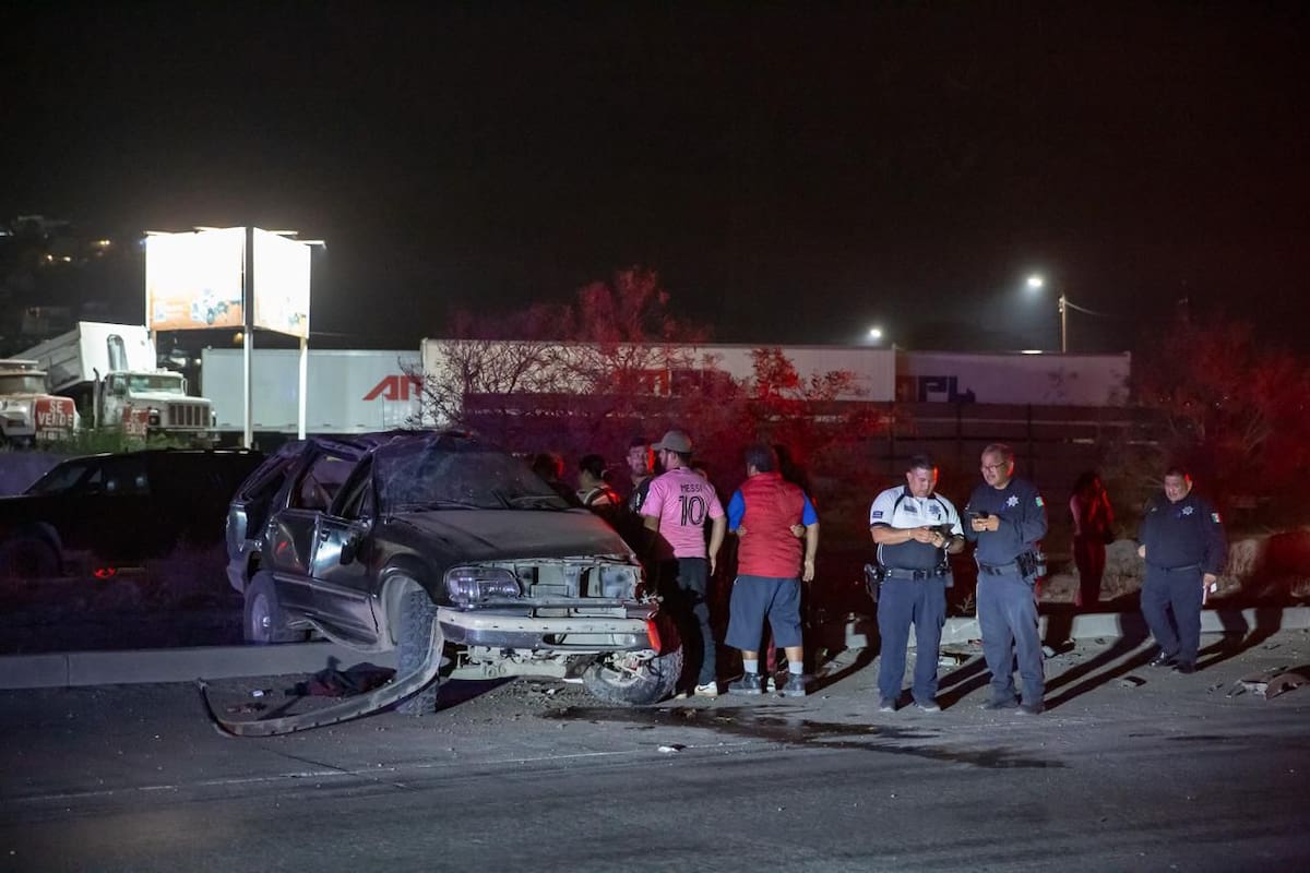 Dos de los tripulantes fueron trasladados al hospital en estado grave. Foto: Cortesía