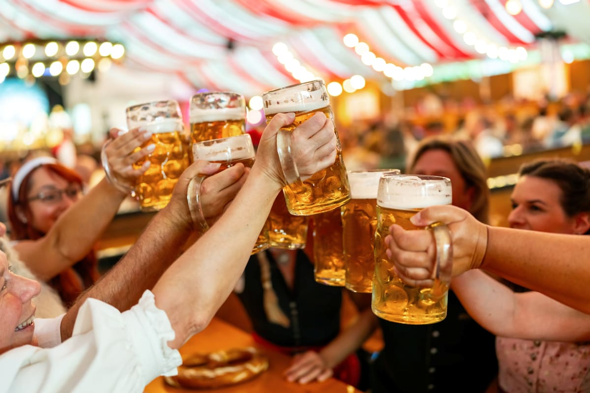 Un análisis de la Profeco reveló que no todas las cervezas light son iguales, mientras algunas tienen más azúcar que un refresco, entre estas una destaca por su mínimo aporte calórico y ausencia de azúcares añadidos