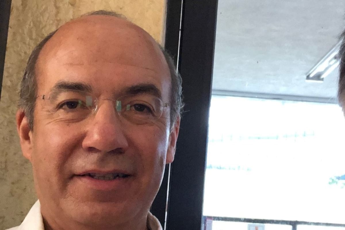 Felipe Calderón acusa a AMLO de ir contra periodistas, escritores y adversarios