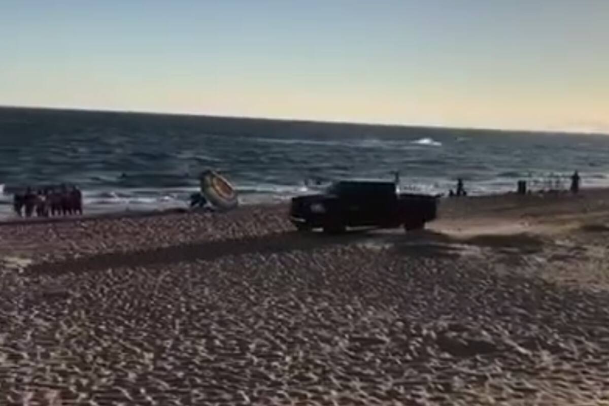 VIDEO: Residentes de Bahía de Kino piden que ningún vehículo transite en área de la playa; pone en riesgo a visitantes, dicen
